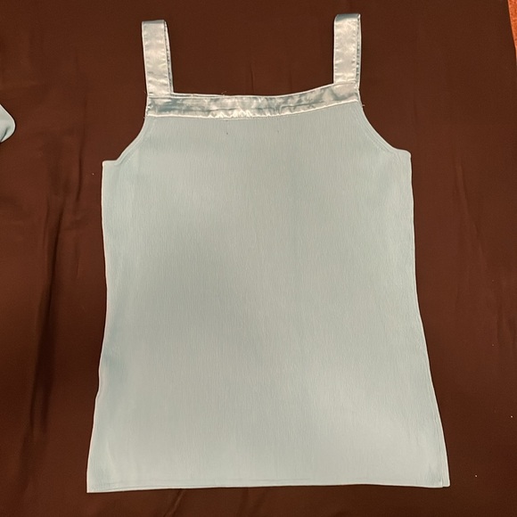 Dancing 2 piece Tank Top with Marchjnf Cardigan - Picture 6 of 8